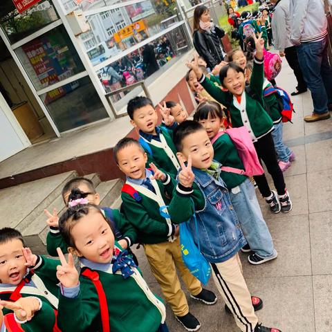 阅自然，写秋意，乐分享—润州区实验幼儿园走近大自然系列活动报道