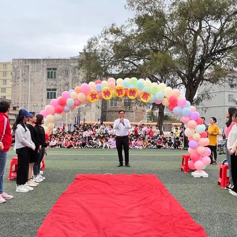 党建引领巾帼红，不负春光绽芳华——玉州区国才学校庆祝三八妇女节趣味团建活动