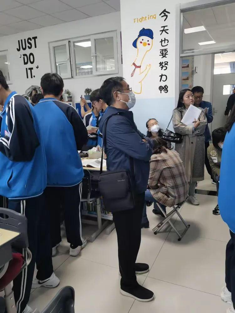 走进双桥卉原中学"1 1"高二语文
