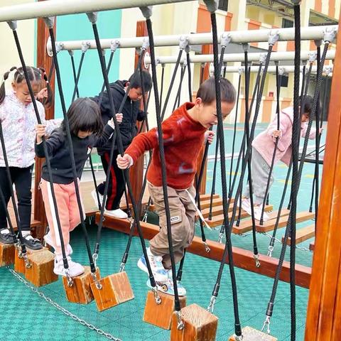 瓦子幼儿园大二班12月活动分享