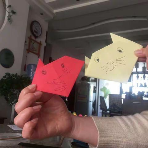 “隔空传递爱”宝宝班折纸《小猫咪🐱》