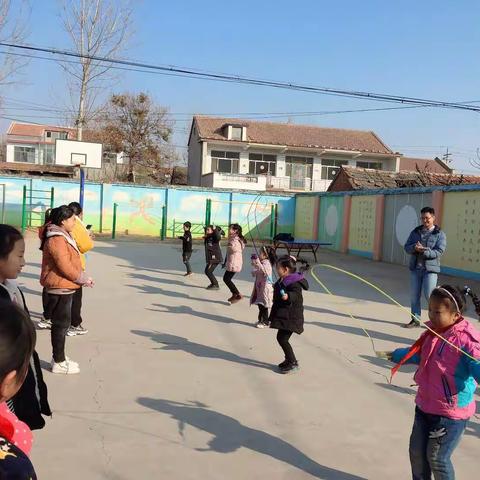 寒镇学校冬季跳绳比赛