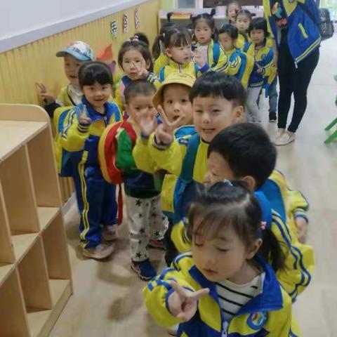 羽西幼稚园小一班秋游精彩瞬间