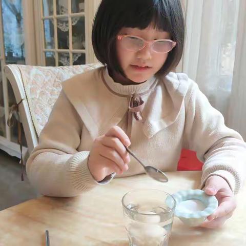 科学实验: 漂浮的鸡蛋