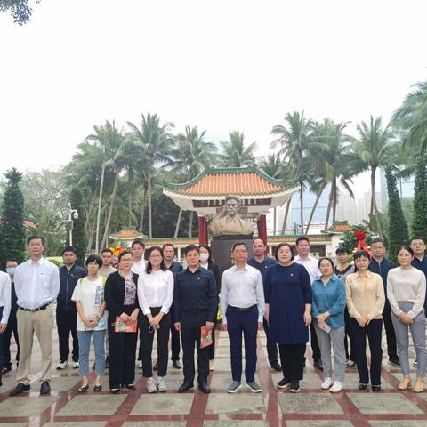 海口市统计局党总支开展“百年初心我不忘，红色基因代代传”清明先烈祭扫缅怀活动