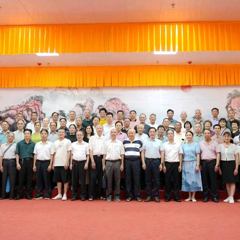 阳春市老干部书画家协会第三届会员大会花絮！