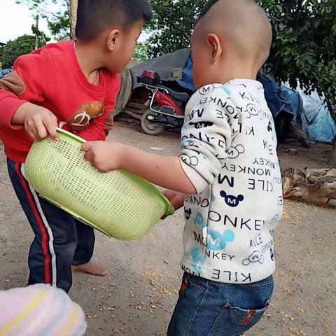 龙河湘龙幼儿园“停课不停学”学前教育线上指导工作简报第（八）期
