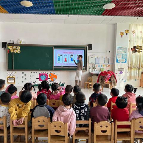 青州市高柳中心幼儿园“爱满春天🌸情系女神❤”三八妇女节活动