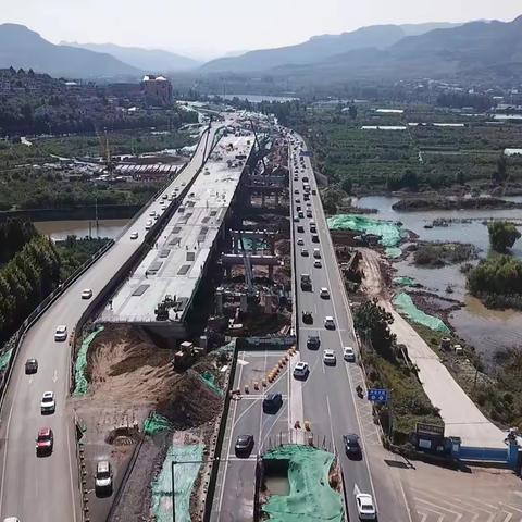 国庆假日不停工  坚守岗位保进度