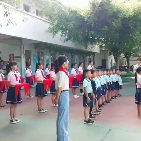 相约红领巾，童心入队向党——记雅岭小学入队仪式