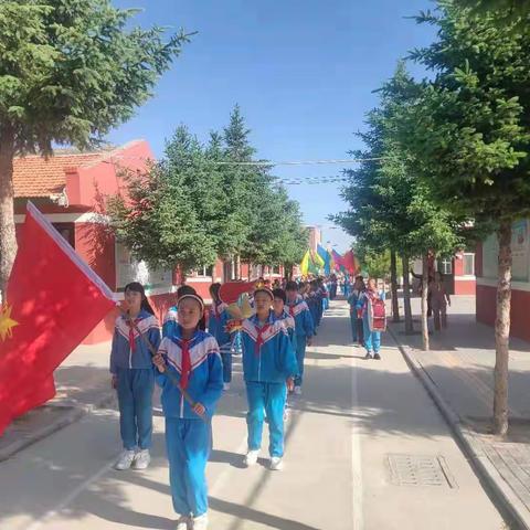 王洼小学庆祝六一儿童节新队员入队仪式暨表彰大会