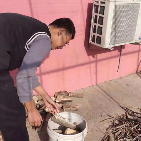 21机电1班寒假感恩作业家务——第五周