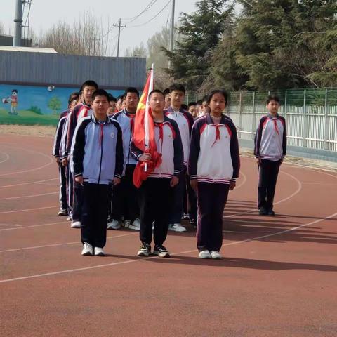 预防学生欺凌，呵护身体健康——泰安第十三中学升旗仪式