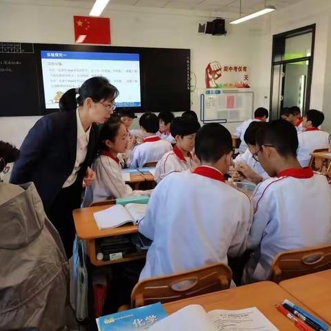 高效课堂提质减负，专家引领促进成长——记济南市教研院化学教研员樊勃生老师莅临历城稼轩学校视导活动