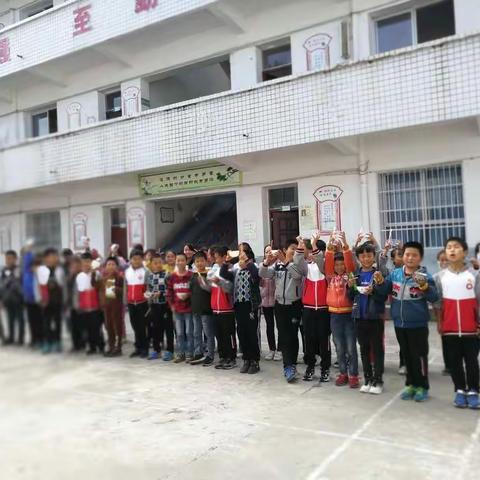 龙骨坡小学：劳技课“真枪实弹”乐趣多