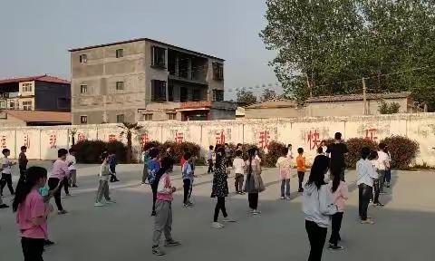 关帝小学五项管理之手机管理