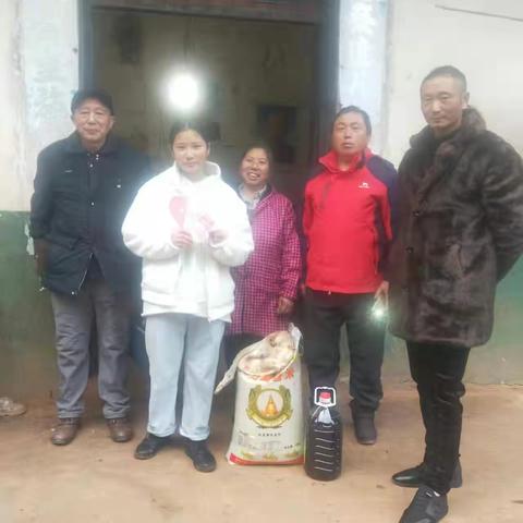 爱从不缺席，广场舞协会江埠分会年尾送温暖！