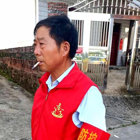 "一切为了孩子的安全"余干县广场舞协会暑期防溺水宣传