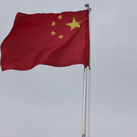 石拉泉幼儿园———国旗下讲话