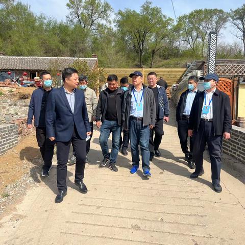 市人大常委会对新抚区春季森林防火及春耕备耕生产情况进行视察