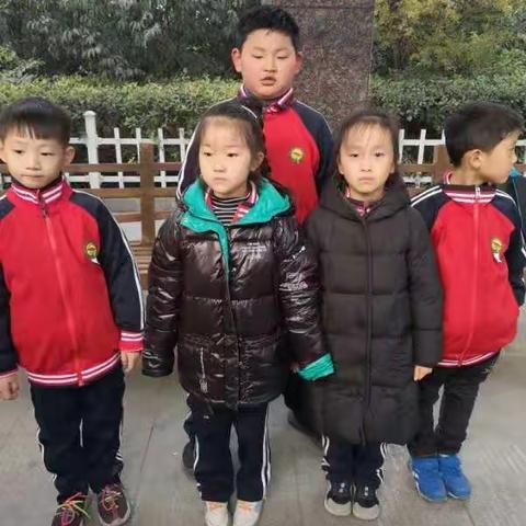 南关村小学一年级一六班第四小队【猎豹小队】自理章