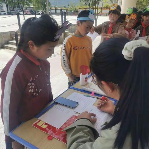 【悦考显智慧，闯关展风采】上坳小学一、二年级无纸笔期中考试