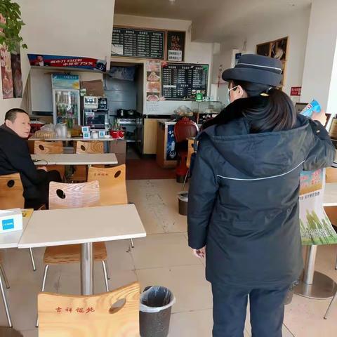 “食品安全，健康你我他”——发放食品安全宣传单