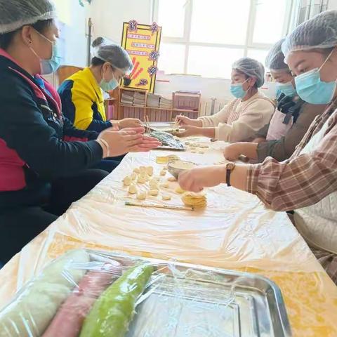 红蜻蜓育才幼儿园“情浓饺子，温暖冬至”主题活动
