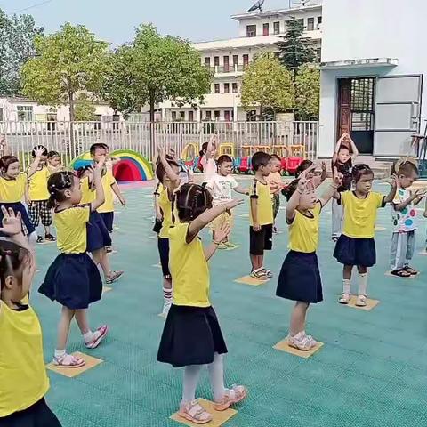 快乐的家园 理想的起点——河岭小学附属幼儿园教师风采