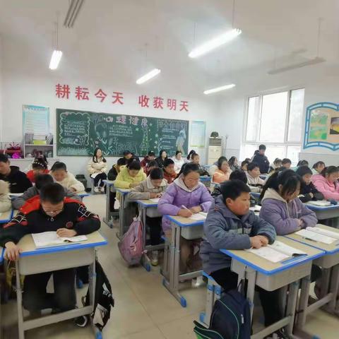 潜心教学勤探索，扎根课堂促提升——蔡玉窑九年制学校小学语文教研组开展听评课活动