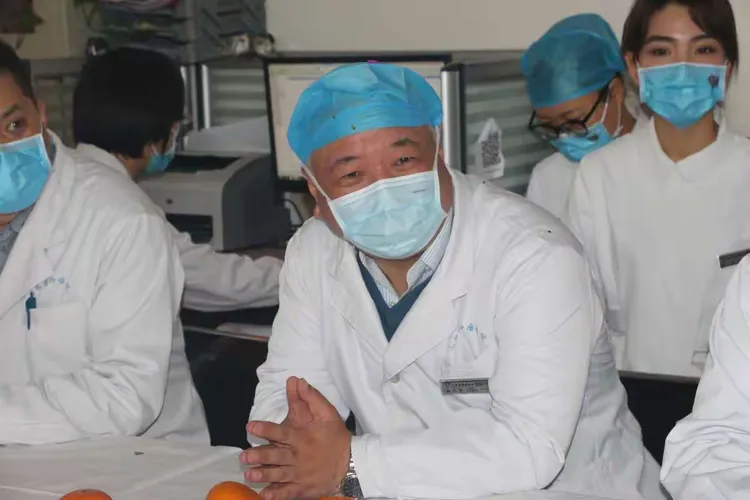 致敬最美逆行者——白主任，欢迎回家