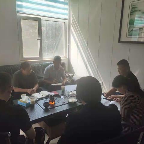 市社党组成员、理事会副主任史桥带队到农村产权交易中心调研指导工作