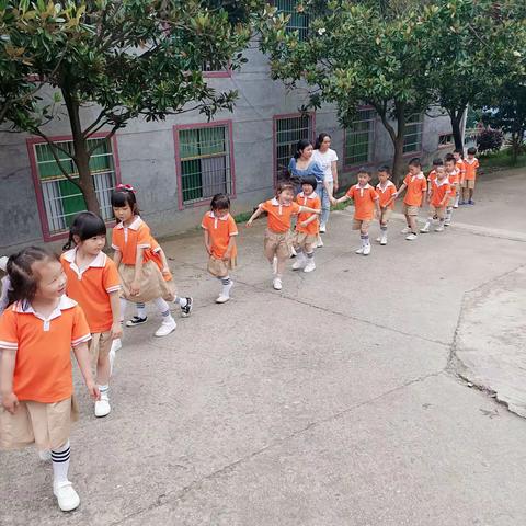李熙桥镇中心幼儿园幼小衔接活动————参观小学