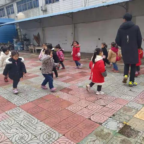 我在幼儿园快乐的一日活动——曹甸镇中心幼儿园小五班