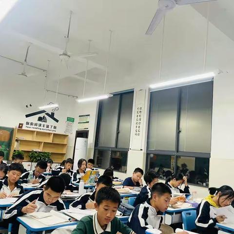 2114班八上第二个月的成长记录篇