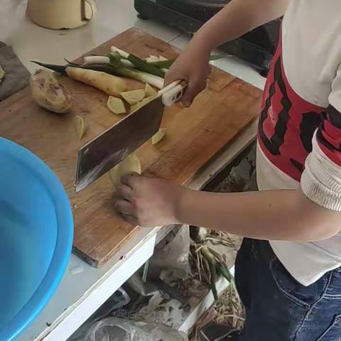 传承孝道，学会感恩——双秀实验学校二一班第9期孝心作业