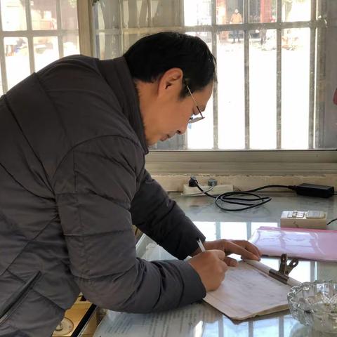 谢雷主任亲临督查，万埠中学荣获好评！