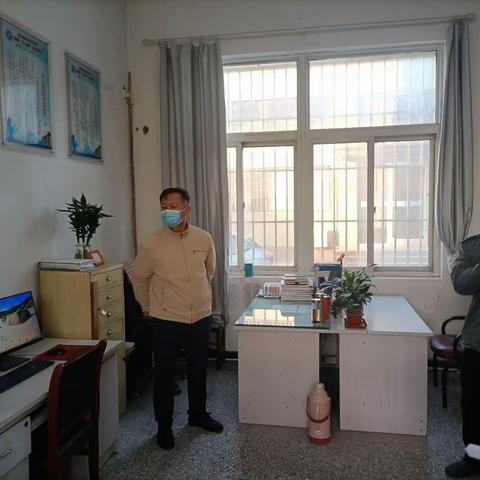 一方静雅，满室馨香——沛县朱王庄中学开展“遇见最美办公室”活动