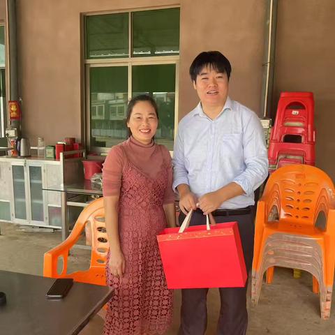 三门坡支行开展新年拜访贵宾客户