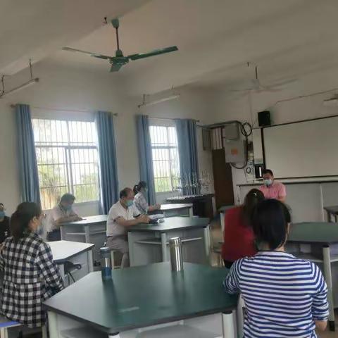 全员齐动手，迎检备开学