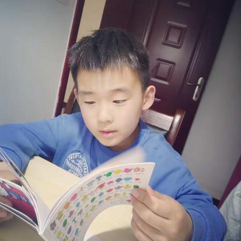 阅读，与书同行