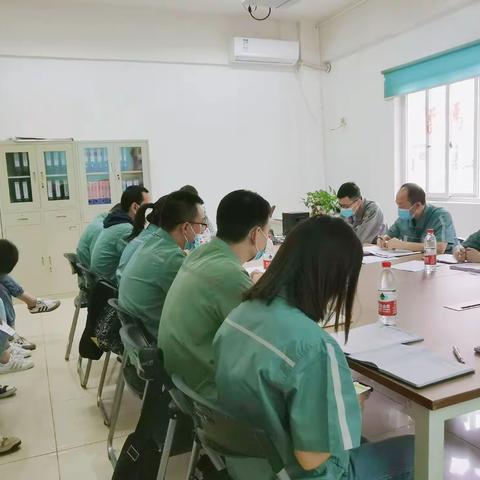 关于讨论接收预备党员的支部大会暨“学习先进典型 争做党员先锋”5月主题党日