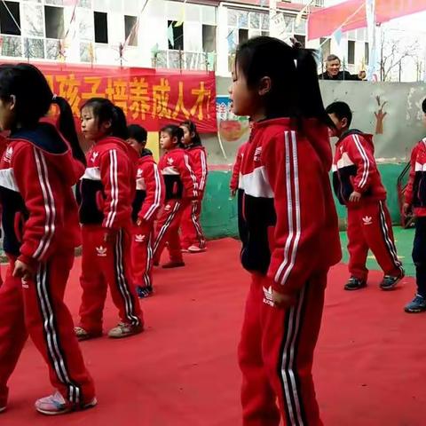 2017年北杨集乡小太阳幼儿园第一次家长会