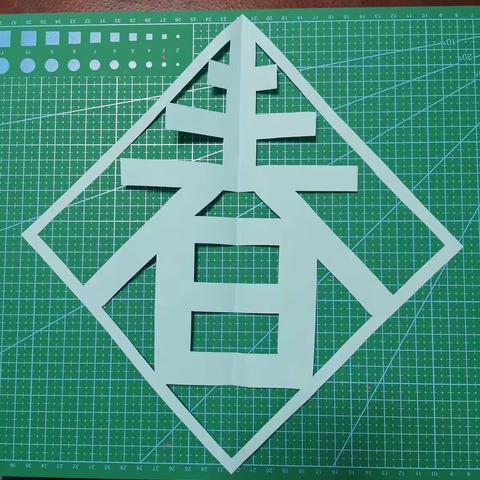新兴县老干部大学绘画班课堂实录