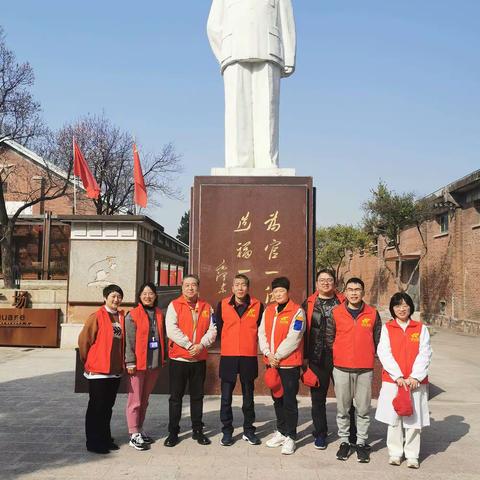 扬雷锋精神，树沪江新风