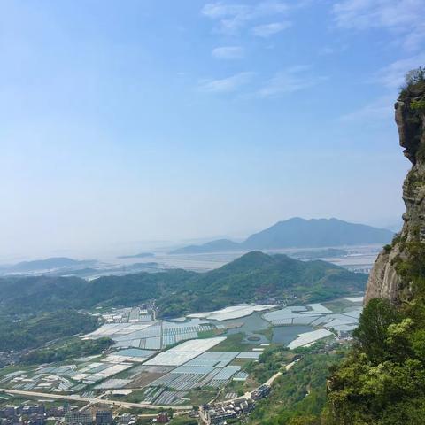 不负此程漫山红