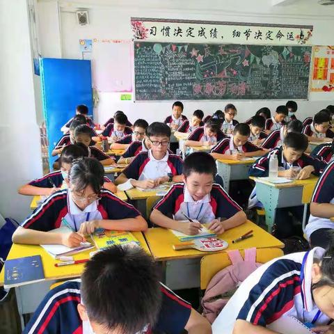 海口市第七中学英语读书节活动     ———初一六班