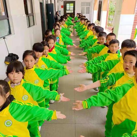 洛宁新宇小学一二班第五周校园生活