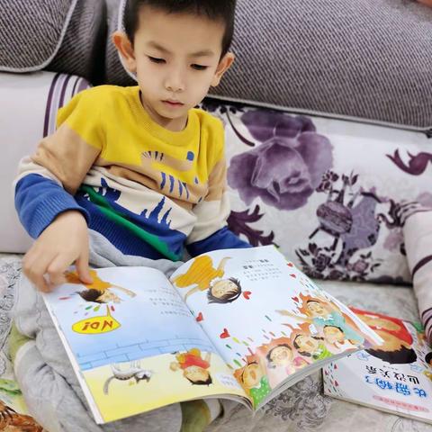 亲子创绘本，执笔绘童年-满天星中二班阅读月精彩回顾