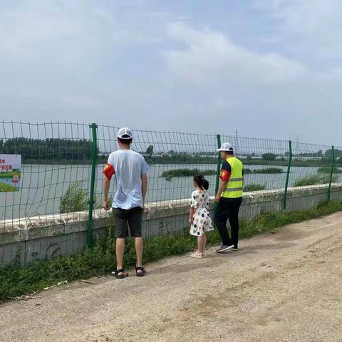 五图街道小学｜巡河防溺水 我们在行动——五图街道小学巡河志愿者开展防溺水巡河工作